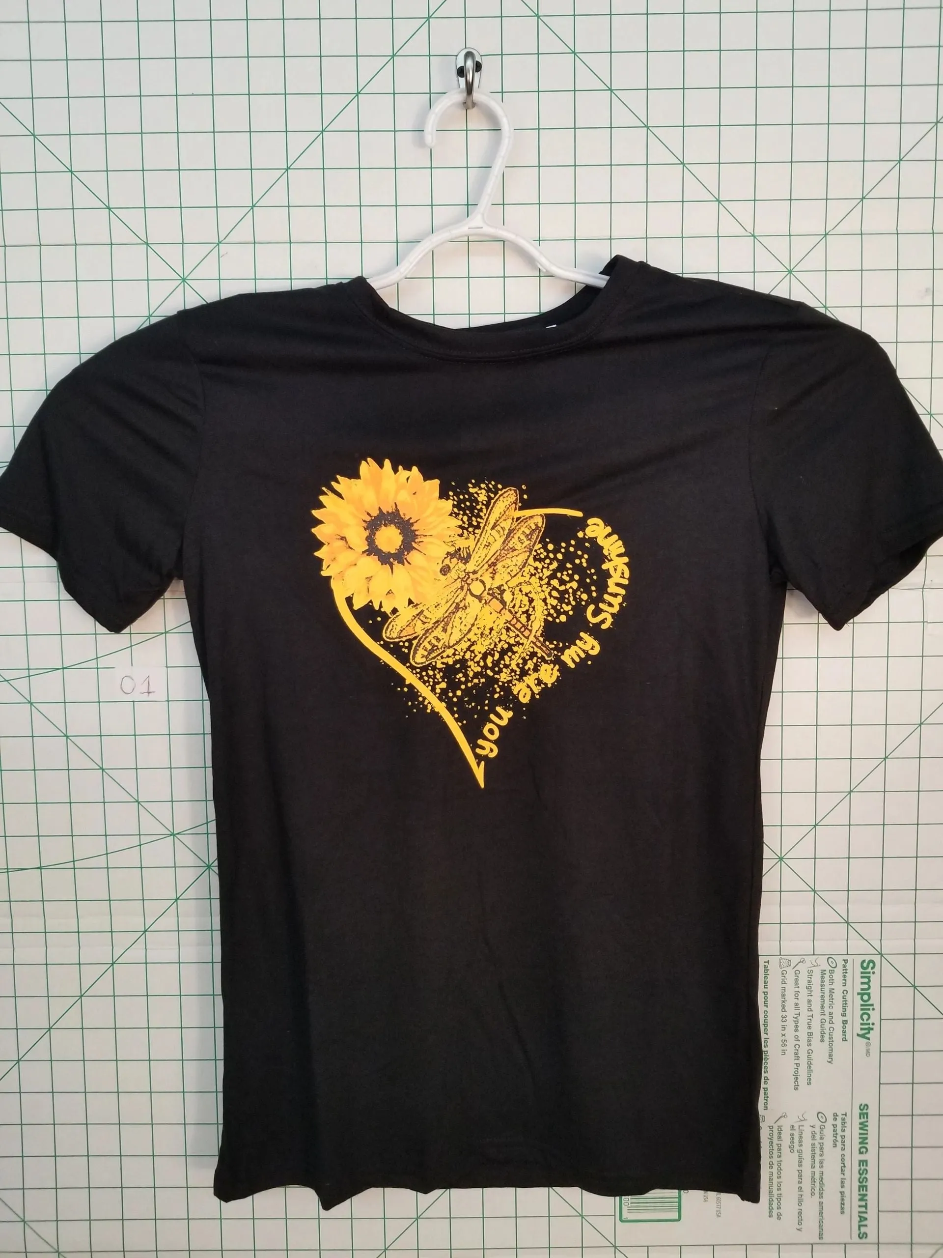 Fancyqube Women's T-Shirt "You Are My Sunshine" Small