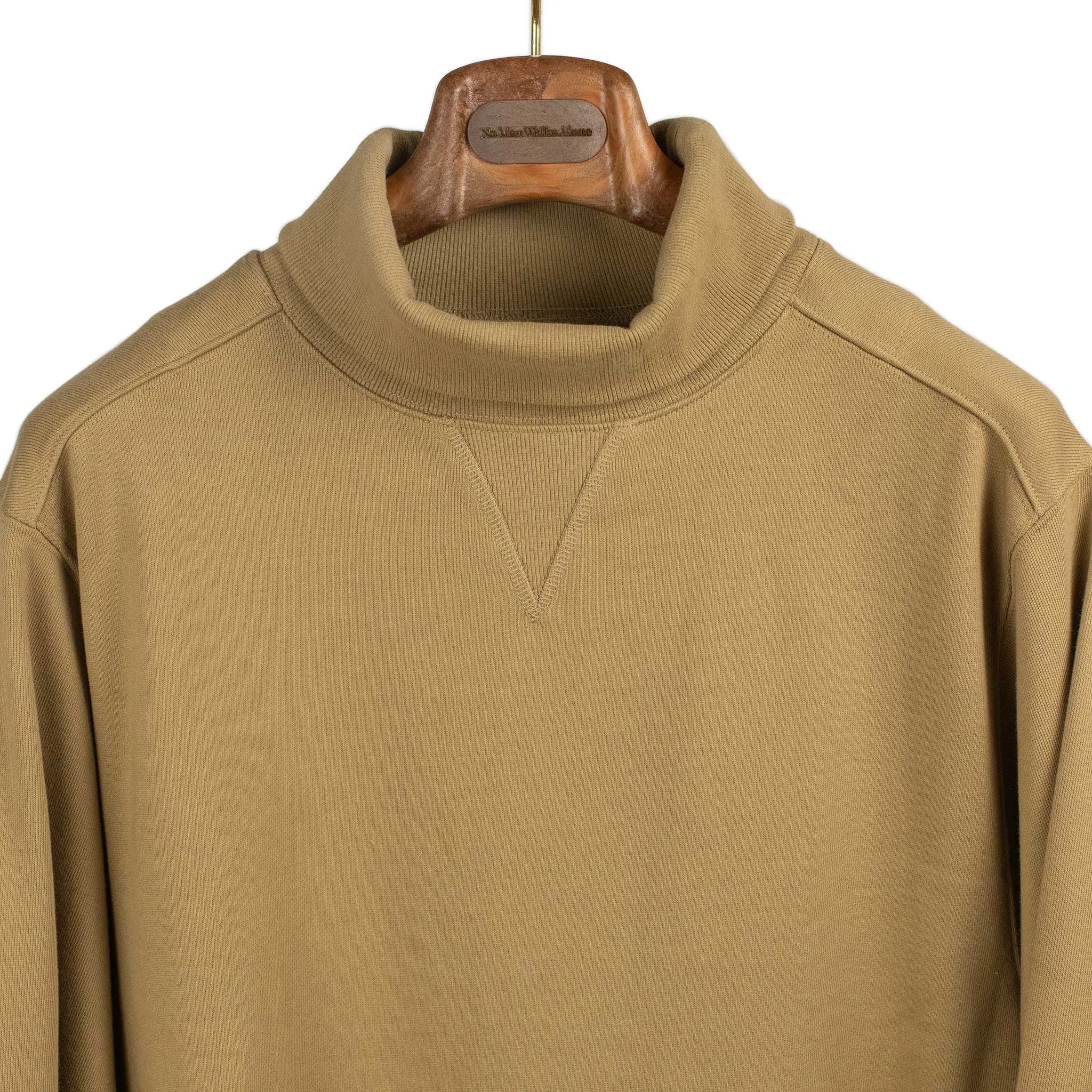 Rollneck in khaki garment washed jersey