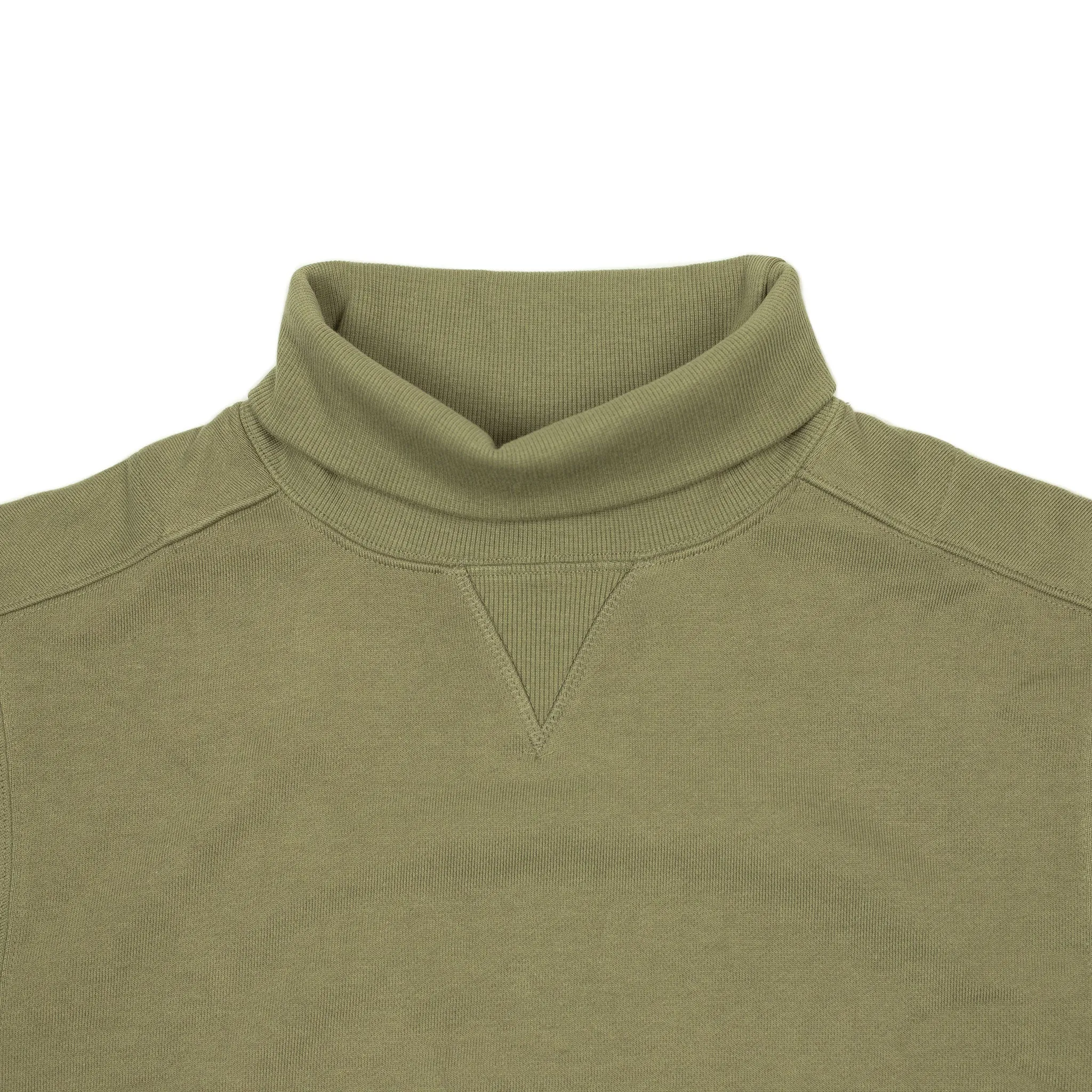 Rollneck in olive garment washed jersey (restock)