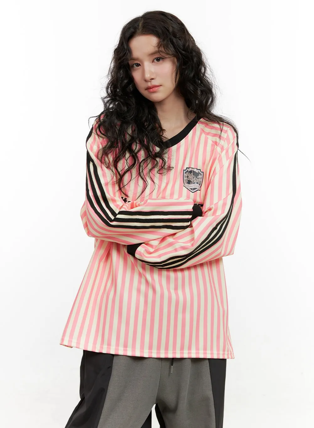 V-Stripe Long Sleeve Sweatshirt ON404