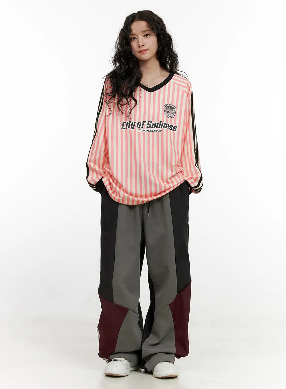 V-Stripe Long Sleeve Sweatshirt ON404