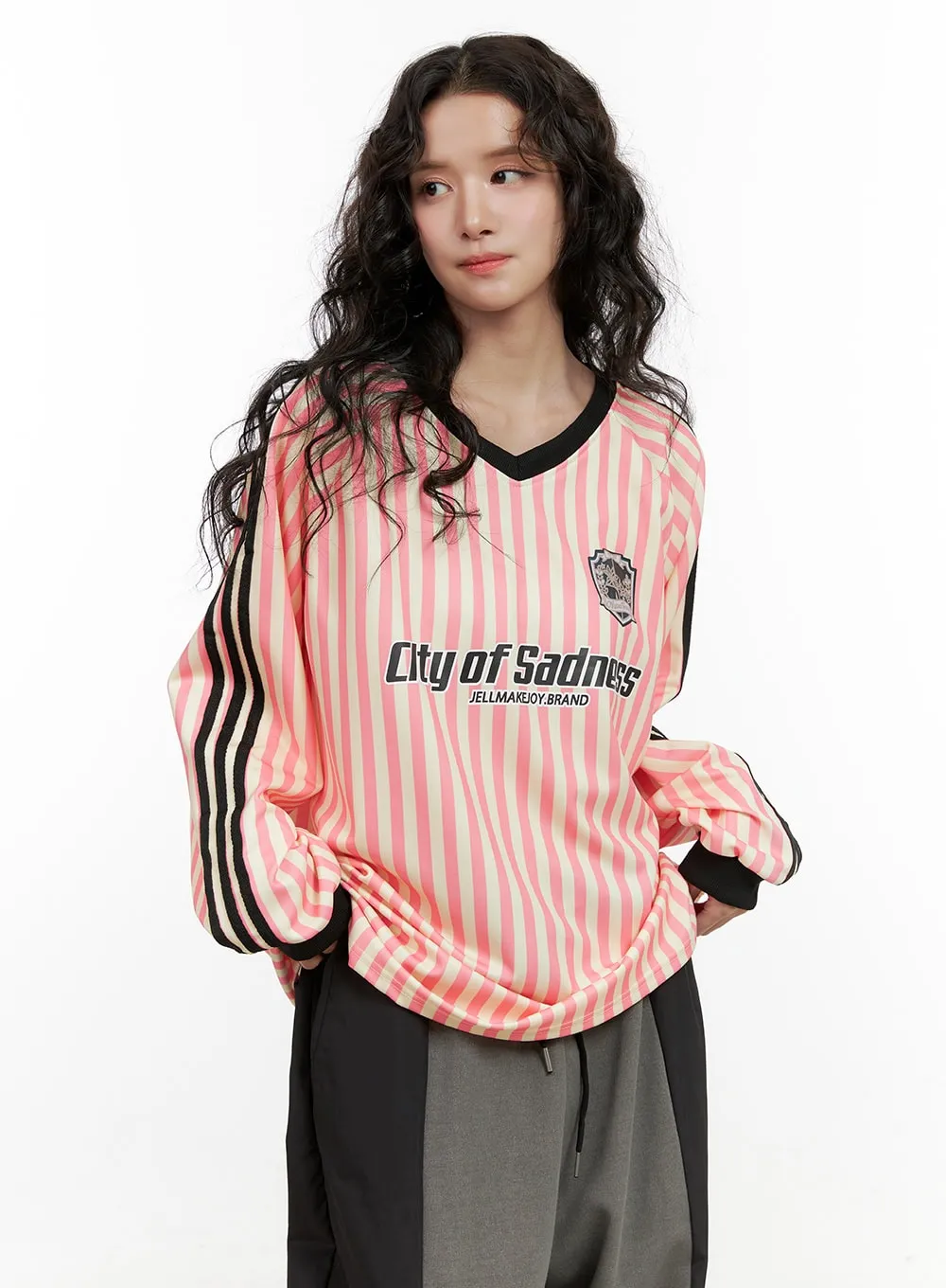 V-Stripe Long Sleeve Sweatshirt ON404